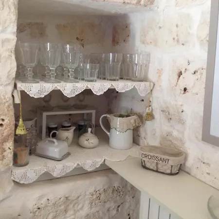 Trulli Mimosa 奥斯图尼